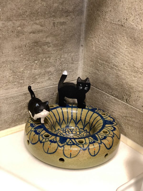 花卉瓷香熏棒架